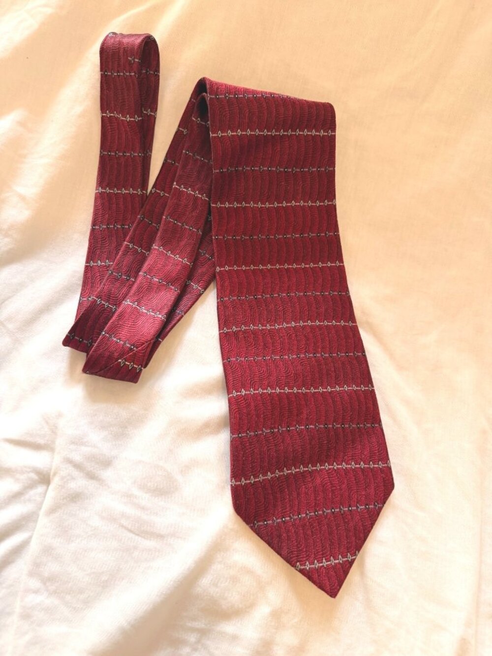 Chez Roffe Vintage Red Black Patteren Design w/ Blue/White Geo Striped Silk Tie